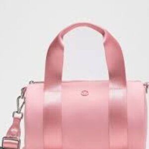 Knit nylon duffle bag lululemon